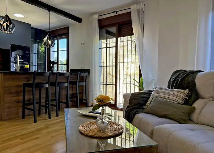 Apartment Antique Muralla - Ole Solutions *