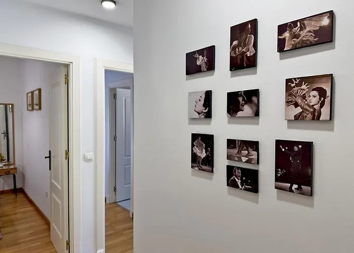 Antique Muralla - Ole Solutions Apartment *